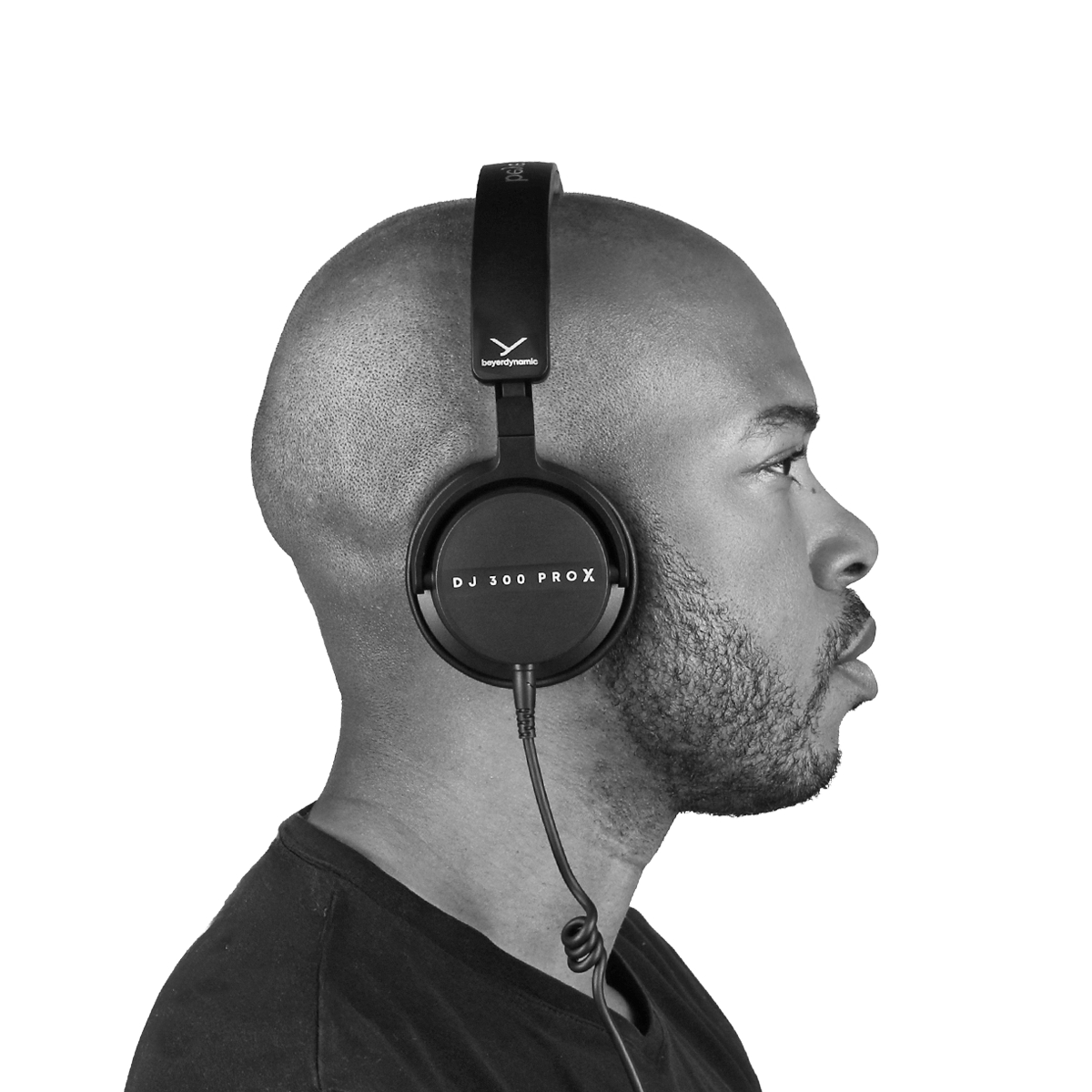 dj-300-pro-x-people-beyerdynamic_1